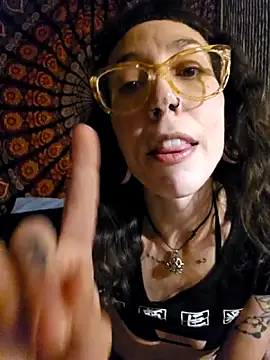 xxEMMxxx online show from February 3, 2026, 7:46 am