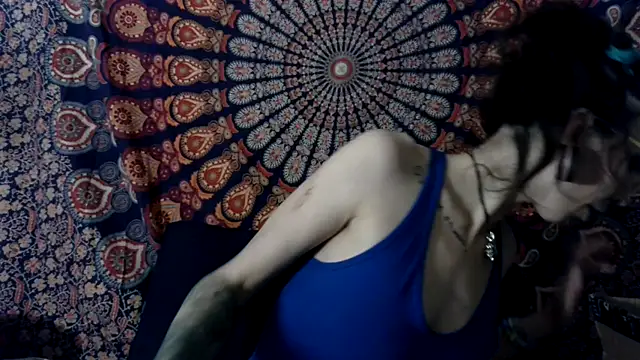 xxEMMxxx online show from January 17, 2026, 9:02 am