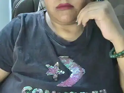 Snapshot of GaggingGirl_ chatting on June 19, 2026, 7:52 pm GaggingGirl online show from June 19, 2026, 7:52 pm