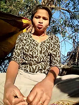 Snapshot of Jyoti_rathor chatting on January 17, 2026, 2:37 am Jyoti rathor online show from January 17, 2026, 2:37 am