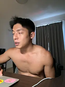 Yooo17 online show from April 17, 2026, 8:28 am