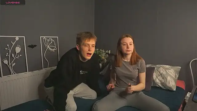 Lola Raivis  online show from March 6, 2026, 7:53 pm