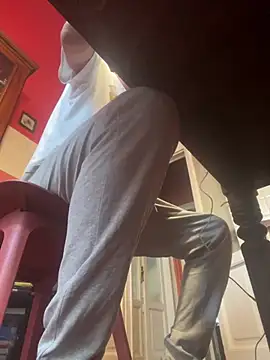 Snapshot of hotsexmi chatting on January 15, 2026, 11:24 am hotsexmi online show from January 15, 2026, 11:24 am