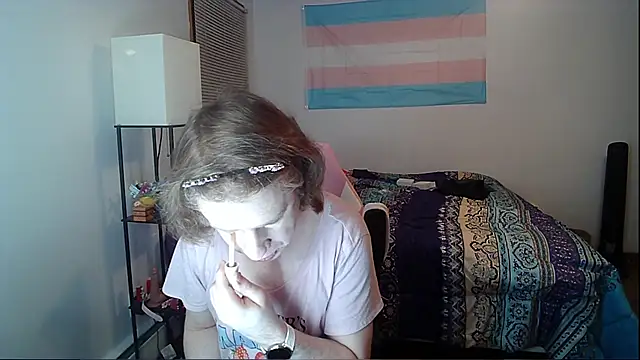 VanFairy526 online show from April 3, 2026, 9:49 am