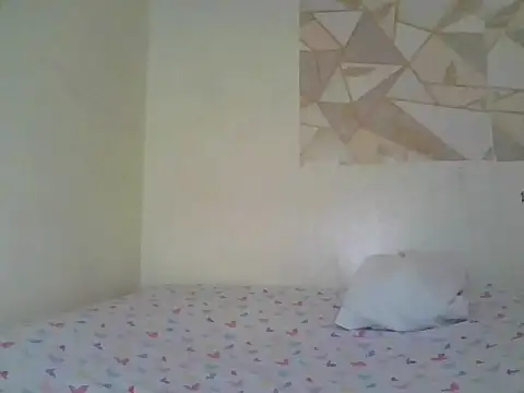 Snapshot of Roseline993 chatting on January 15, 2026, 10:02 pm Roseline993 online show from January 15, 2026, 10:02 pm