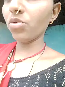 Snapshot of Juli_rathore chatting on July 25, 2026, 2:41 am Juli rathore online show from July 25, 2026, 2:41 am