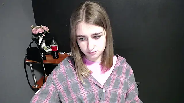 Sunny siren online show from February 27, 2026, 1:22 pm