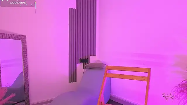 Snapshot of fransheskarossi chatting on February 11, 2026, 11:54 am fransheskarossi online show from February 11, 2026, 11:54 am