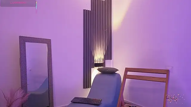 Snapshot of fransheskarossi chatting on February 27, 2026, 12:16 pm fransheskarossi online show from February 27, 2026, 12:16 pm