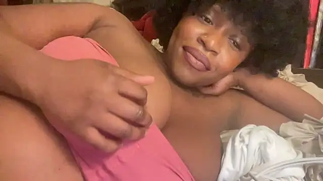 Snapshot of mayluvsu chatting on March 10, 2026, 2:04 am mayluvsu online show from March 10, 2026, 2:04 am