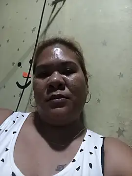 Snapshot of queen_lovely69 chatting on January 17, 2026, 12:42 pm queen lovely69 online show from January 17, 2026, 12:42 pm