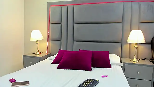 KendalFoxx online show from April 10, 2026, 12:23 pm