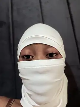 diamond Ines online show from March 15, 2026, 12:12 pm