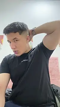 Alexander Connor online show from April 17, 2026, 11:57 am