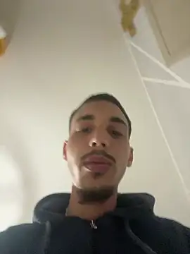 piccolo2002 online show from March 25, 2026, 6:07 pm