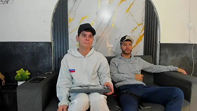 Angel Villareal online show from February 27, 2026, 5:07 am