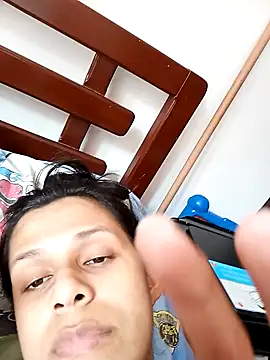 mitzukywinteer online show from February 8, 2026, 6:05 pm