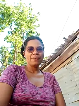 Snapshot of Yandris_1212 chatting on February 21, 2026, 1:24 pm Yandris 1212 online show from February 21, 2026, 1:24 pm