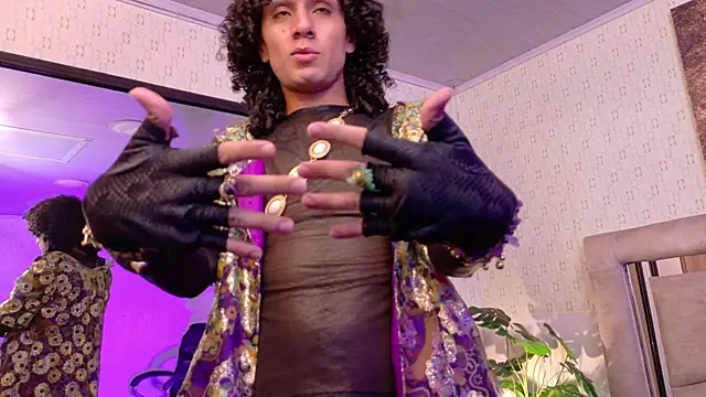 Snapshot of 4L3JX chatting on February 17, 2026, 3:59 am 4L3JX online show from February 17, 2026, 3:59 am