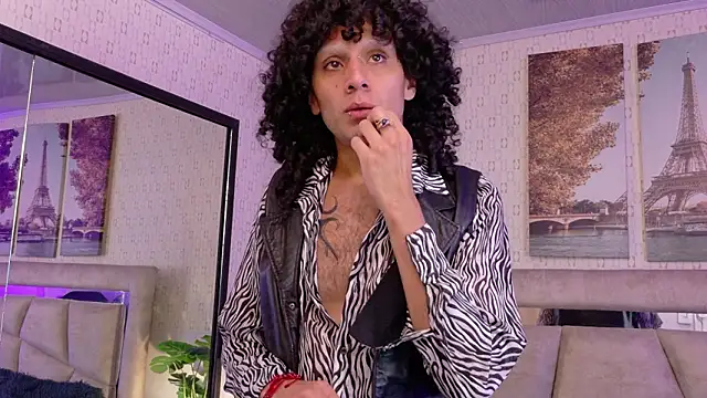 Snapshot of 4L3JX chatting on February 18, 2026, 3:26 am 4L3JX online show from February 18, 2026, 3:26 am