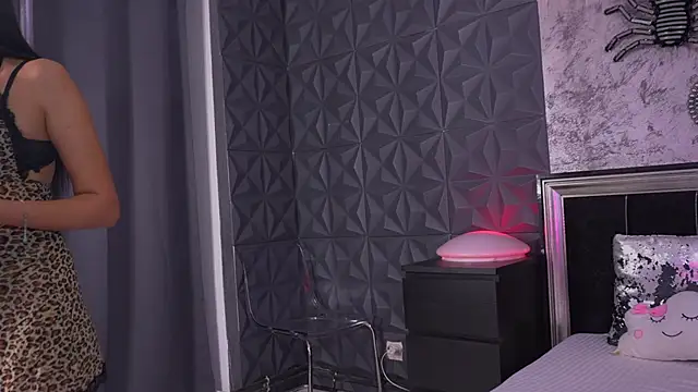 Snapshot of Tarra_Star chatting on February 13, 2026, 7:03 pm Tarra Star online show from February 13, 2026, 7:03 pm