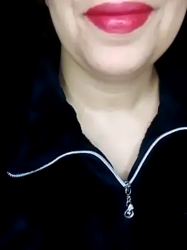 Snapshot of Naughty-Yousra chatting on February 23, 2026, 8:48 am Naughty-Yousra online show from February 23, 2026, 8:48 am