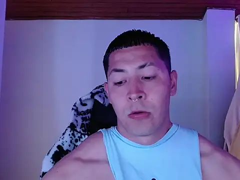 Snapshot of Spilios_low chatting on February 5, 2026, 6:26 pm Spilios low online show from February 5, 2026, 6:26 pm