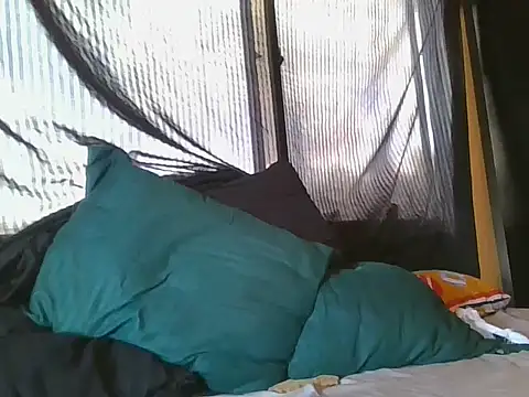 Snapshot of Andres1037 chatting on March 1, 2026, 5:13 pm Andres1037 online show from March 1, 2026, 5:13 pm