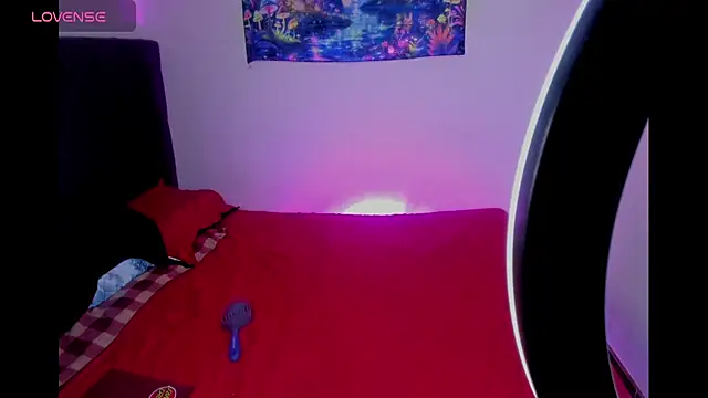 lunaa rayy420 online show from May 27, 2026, 10:22 am