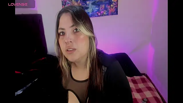 lunaa rayy420 online show from June 3, 2026, 4:44 pm