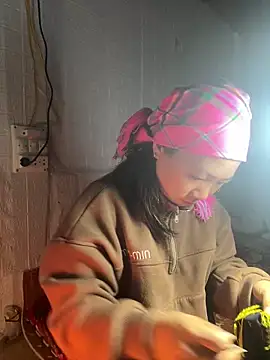 Snapshot of Lata-cute chatting on March 4, 2026, 12:51 am Lata-cute online show from March 4, 2026, 12:51 am