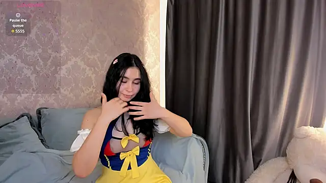 GiovannaAntonelli online show from March 27, 2026, 8:26 am