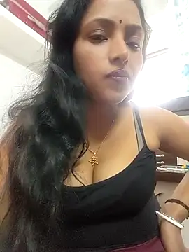 Hot-Tinaa online show from February 13, 2026, 6:24 am