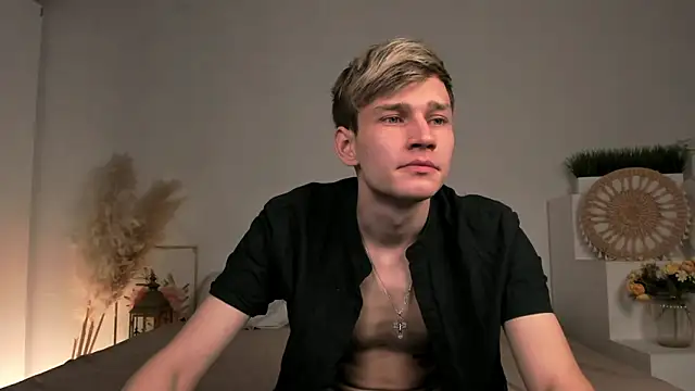 Snapshot of Volan_Starts chatting on February 9, 2026, 4:10 am Volan Starts online show from February 9, 2026, 4:10 am