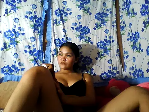 Snapshot of PinaySkinnyJust18 chatting on July 8, 2026, 5:52 am PinaySkinnyJust18 online show from July 8, 2026, 5:52 am