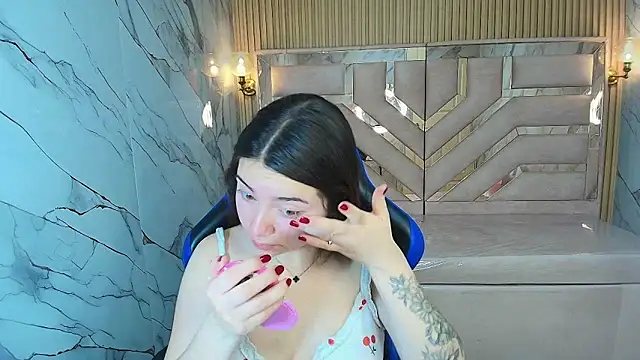 emily  r   online show from January 17, 2026, 1:04 pm