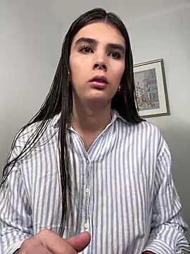 Snapshot of Lily_WellGifted chatting on February 5, 2026, 8:10 am Lily WellGifted online show from February 5, 2026, 8:10 am