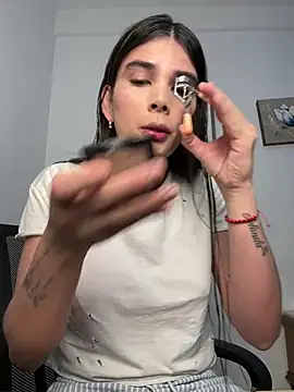 Snapshot of Lily_WellGifted chatting on February 3, 2026, 7:57 am Lily WellGifted online show from February 3, 2026, 7:57 am