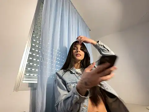 Snapshot of Lily_WellGifted chatting on March 18, 2026, 4:08 pm Lily WellGifted online show from March 18, 2026, 4:08 pm