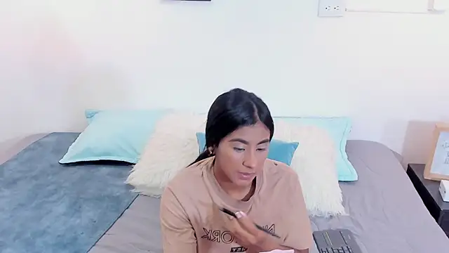 Snapshot of annarosse_ chatting on June 30, 2026, 12:16 pm annarosse online show from June 30, 2026, 12:16 pm