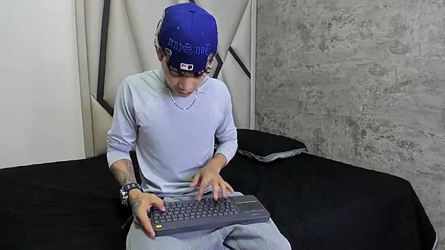 Dogan Renzo0 online show from February 1, 2026, 11:30 am