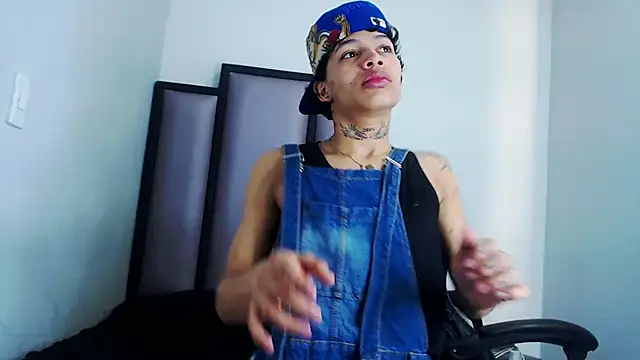 Dogan Renzo0 online show from February 27, 2026, 2:06 pm