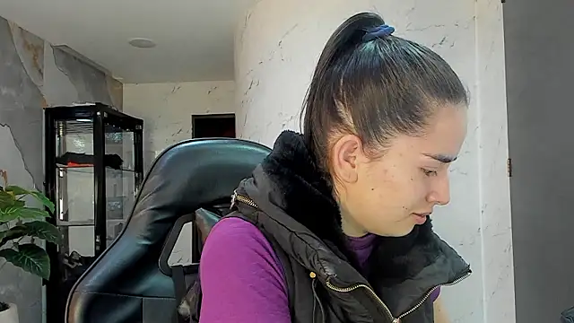 Qetsyah tf online show from February 7, 2026, 2:14 pm