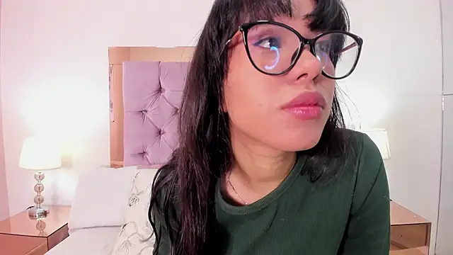 Rose Allure online show from April 13, 2026, 11:36 am