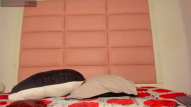 Catalinna 03 online show from March 21, 2026, 8:02 pm