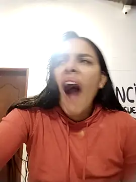 Catalinna 03 online show from February 18, 2026, 12:23 pm