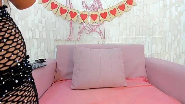 victoriavelasquez  online show from February 22, 2026, 3:13 pm