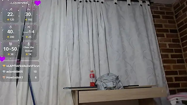 Snapshot of HannaRose- chatting on February 8, 2026, 10:35 am HannaRose- online show from February 8, 2026, 10:35 am