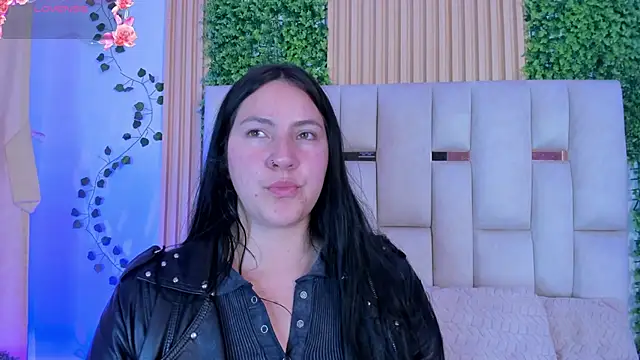 Snapshot of JeniferPowell_nm chatting on February 25, 2026, 7:03 pm JeniferPowell nm online show from February 25, 2026, 7:03 pm