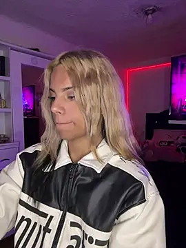 andyy x online show from February 20, 2026, 4:53 am